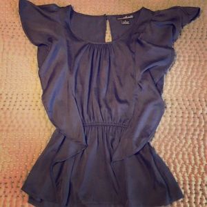 Cute blue top with wavy detail